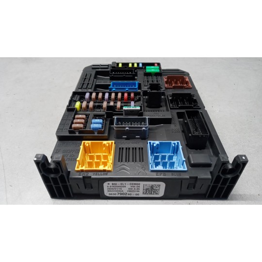 CITROËN C3 パネルモール ENGINE UNIT CITROEN C3 2016>2020 used 9830510980 9815037580