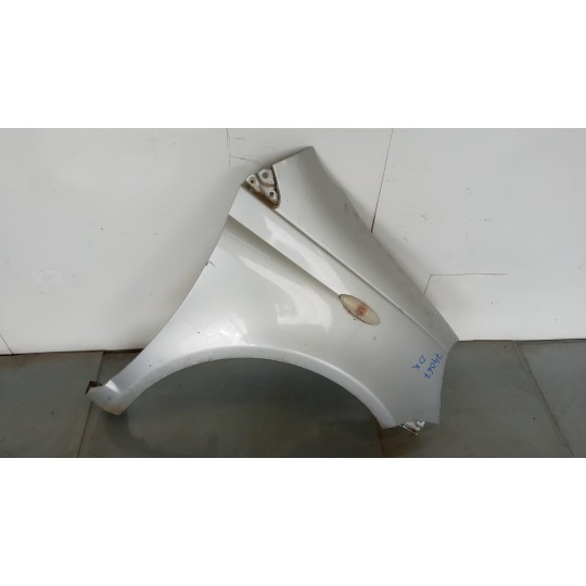 RIGHT FRONT MUDGUARD  TOYOTA Yaris 1999>2003 used