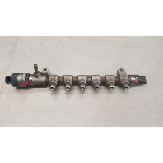 RIPARTITORE RAIL DEL CARBURANTE ISUZU N2R used