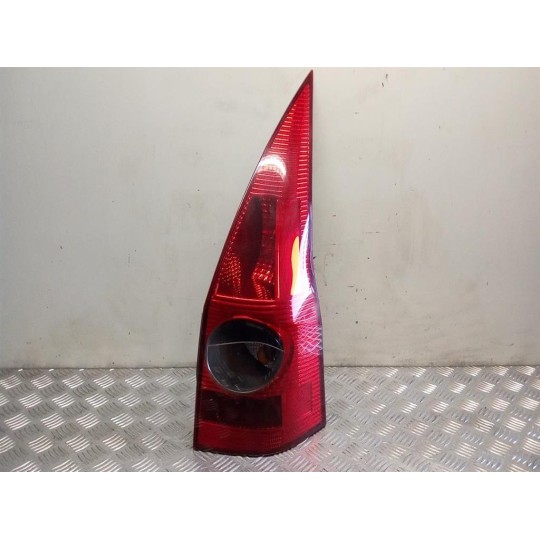 FARO POSTERIORE ESTERNO DESTRO RENAULT Megane 2002>2006 usato