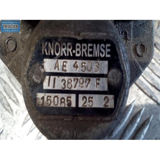 VARIE FRENI 1 MERCEDES BUS O508 BUS usato