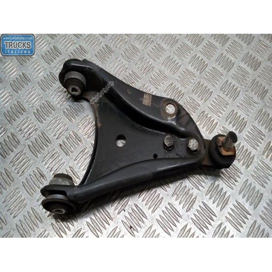 BRACCIO OSCILLANTE ANTERIORE INFERIORE SINISTRO RENAULT Twingo 2007>2011 usato