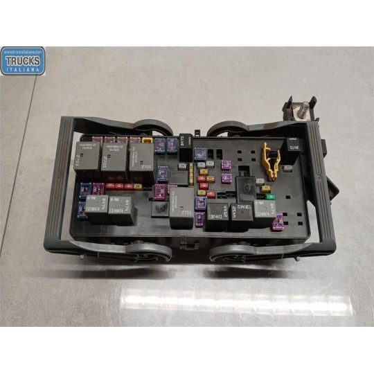 FUSE BOX FIAT Freemont 2011> used