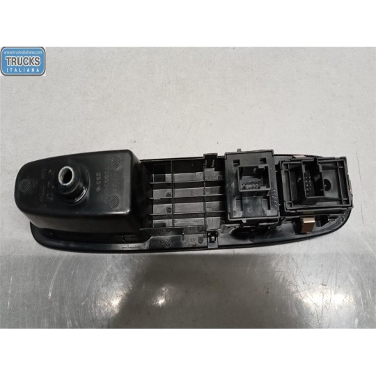 VARIOUS SWITCHES AND BUTTONS A
 LANCIA Ypsilon 2015> used